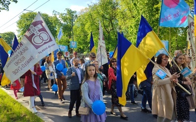 W marszu udział wzięli przedstawiciele różnych stanów. 