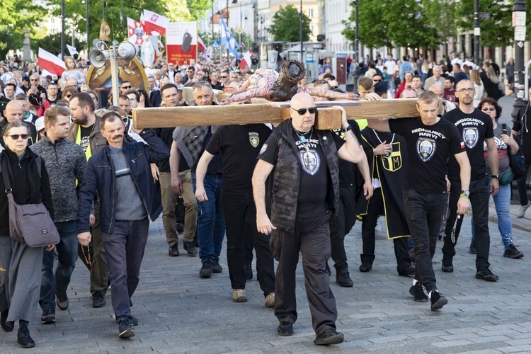 Wielka procesja różańcowa. Za Polskę