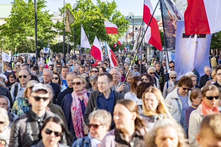 Wielka procesja różańcowa. Za Polskę