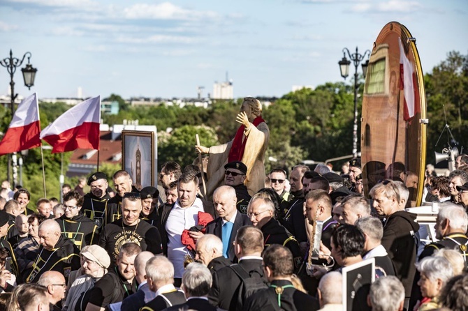 Wielka procesja różańcowa. Za Polskę