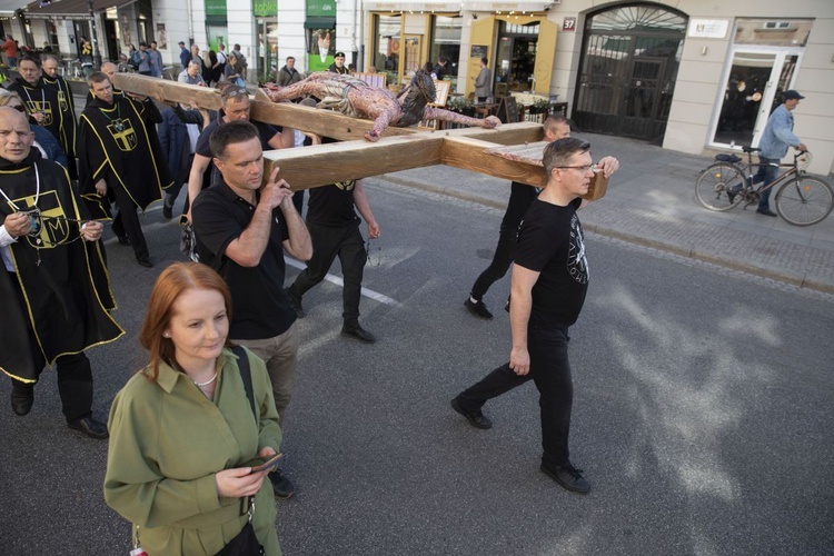 Wielka procesja różańcowa. Za Polskę