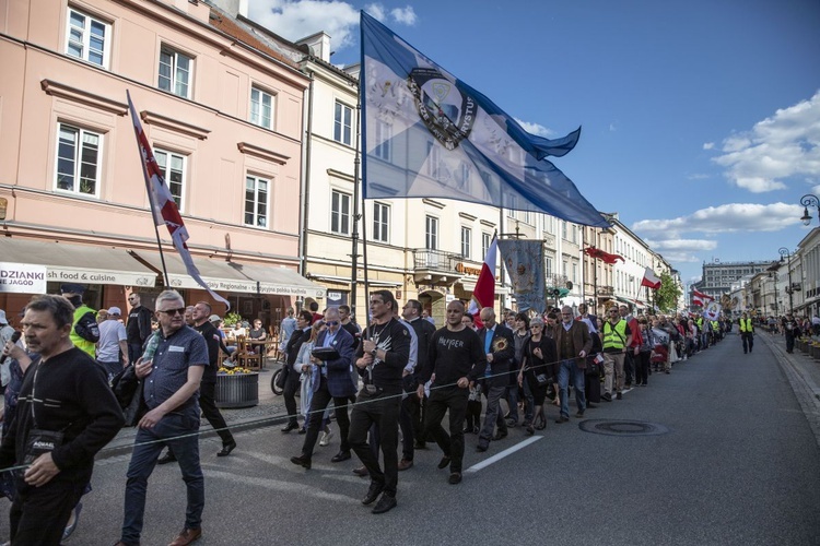 Wielka procesja różańcowa. Za Polskę