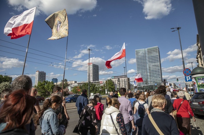 Wielka procesja różańcowa. Za Polskę