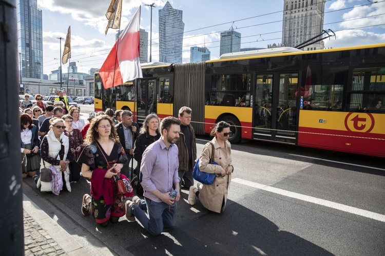 Wielka procesja różańcowa. Za Polskę