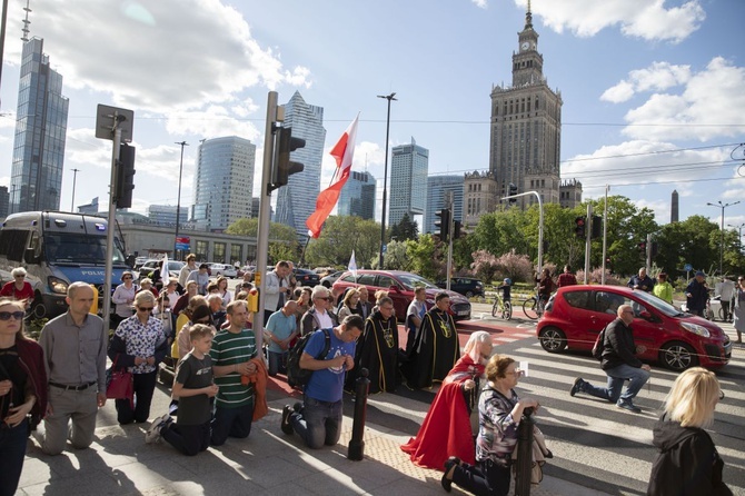 Wielka procesja różańcowa. Za Polskę