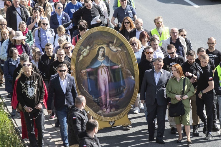 Wielka procesja różańcowa. Za Polskę