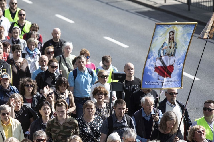 Wielka procesja różańcowa. Za Polskę