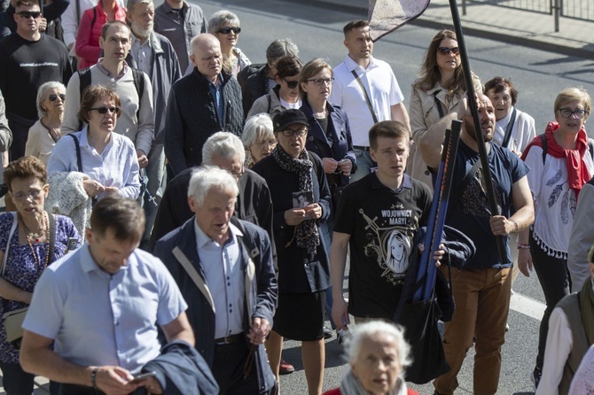 Wielka procesja różańcowa. Za Polskę