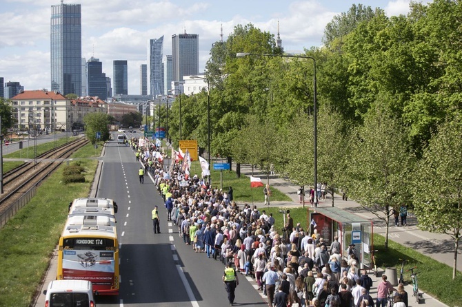 Wielka procesja różańcowa. Za Polskę