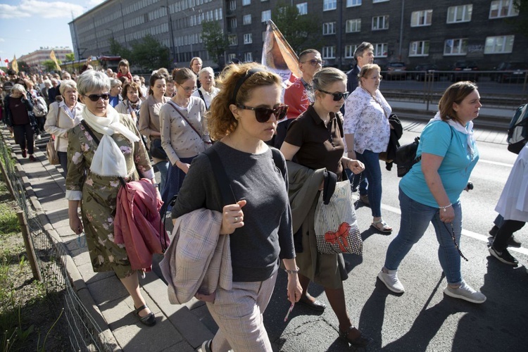 Wielka procesja różańcowa. Za Polskę