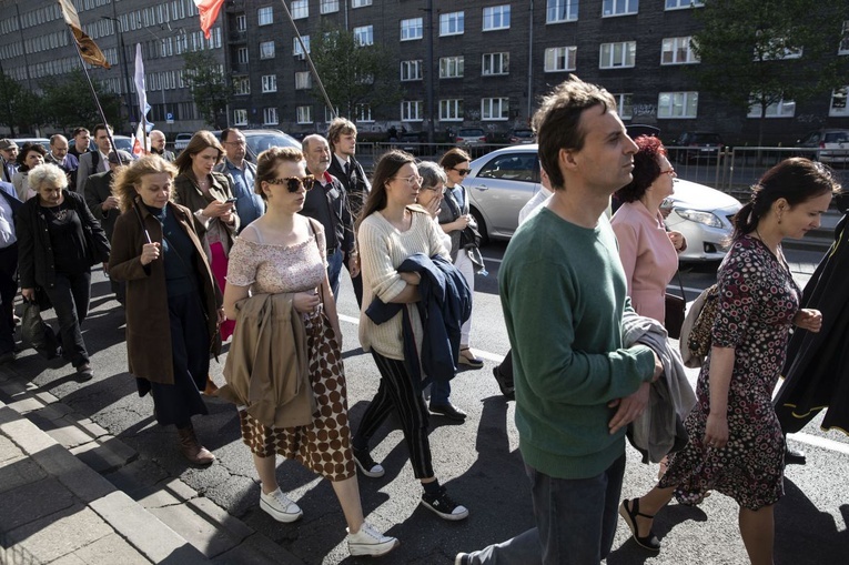 Wielka procesja różańcowa. Za Polskę