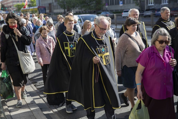 Wielka procesja różańcowa. Za Polskę