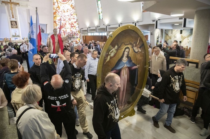 Wielka procesja różańcowa. Za Polskę