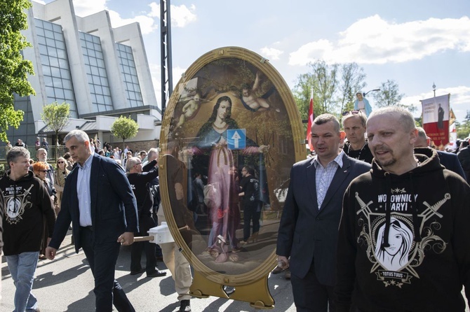 Wielka procesja różańcowa. Za Polskę