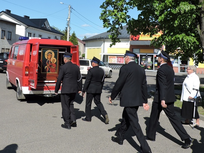 Grabów. 5 rocznica nawiedzenia ikony Pani Jasnogórskiej