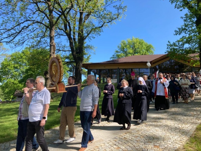 Obchody wspomnienia św. Andrzeja Boboli w Strachocinie