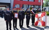 Obchody Dnia Strażaka przed Komendą Powiatową Straży Pożarnej w Sandomierzu.
