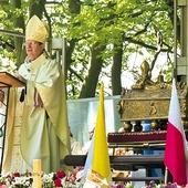 	Uroczystościom odpustowym przewodniczył metropolita.