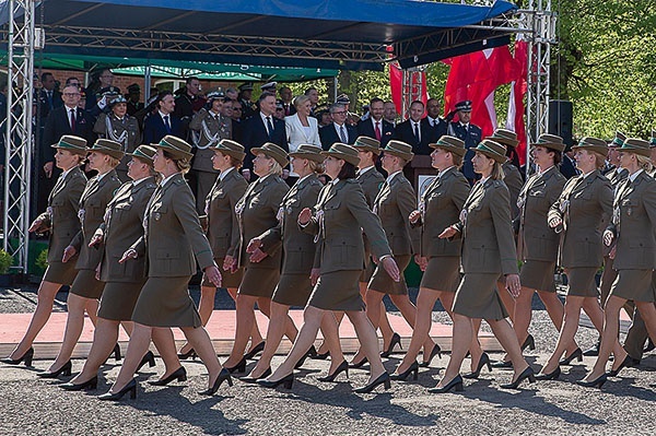 ▼	W uroczystościach w Koszalinie wzięła udział para prezydencka. 