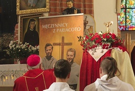 ▲	Liturgii przewodniczył bp Andrzej Siemieniewski.