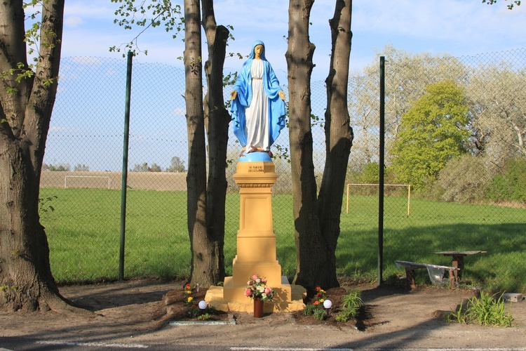 Rokicie, odnowiona figurka z początku XX wieku