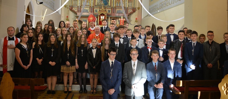 Bierzmowanie w Łużnej 2022