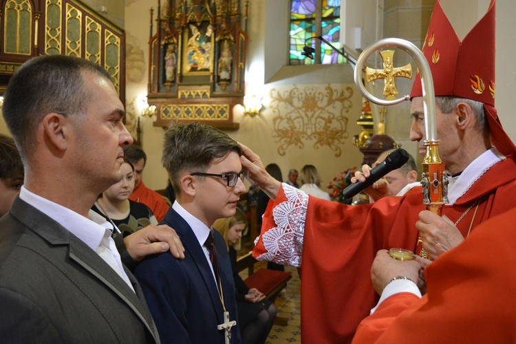 Bierzmowanie w Łużnej 2022