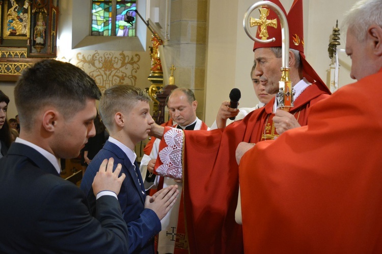 Bierzmowanie w Łużnej 2022