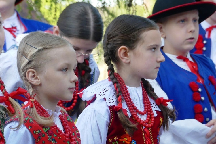 Dziękczynny koncert "Małego Haśnika" z Żabnicy dla Matki Bożej w Leśnej