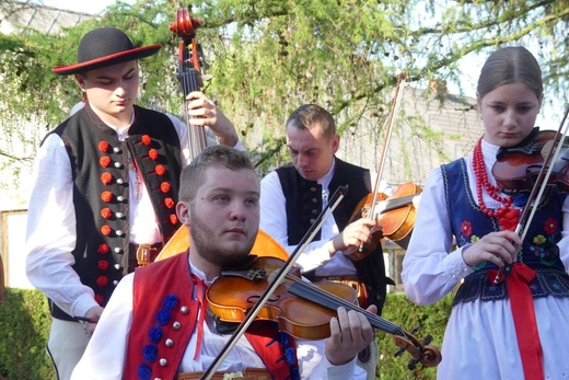 Dziękczynny koncert "Małego Haśnika" z Żabnicy dla Matki Bożej w Leśnej