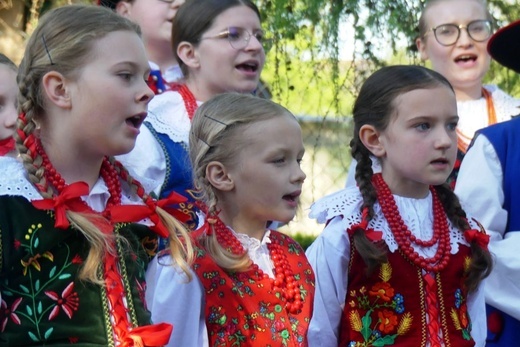 Dziękczynny koncert "Małego Haśnika" z Żabnicy dla Matki Bożej w Leśnej