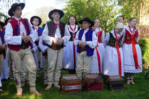 Dziękczynny koncert "Małego Haśnika" z Żabnicy dla Matki Bożej w Leśnej