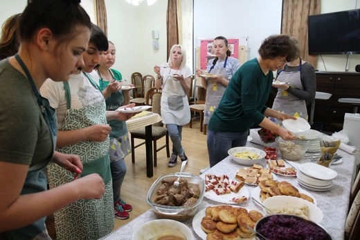 Polsko-ukraińskie warsztaty kulinarne z Fundacją Pomocy Dzieciom w Żywcu