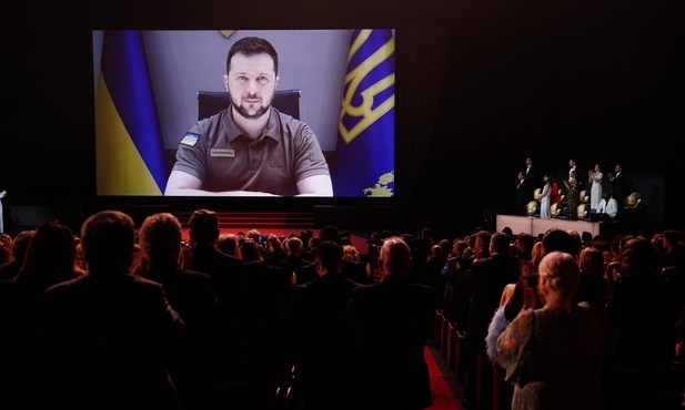 Zełenski: Ukraińcy są przetrzymywani w rosyjskich obozach utworzonych na wzór nazistowski