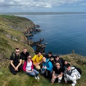 Uczniowie z Niska podczas zwiedzania Irlandii.
