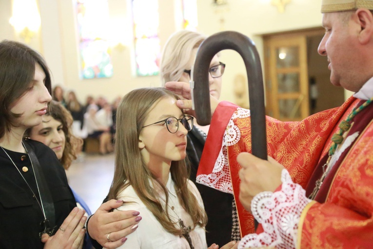 Bierzmowanie w par. MB Anielskiej w Dębicy