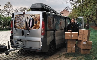 Włodzimierz Korczyński, prowincjał Rycerzy JP2 na Ukrainie, jest głównym organizatorem pomocy humanitarnej dla miejscowości objętych działaniami wojennymi.