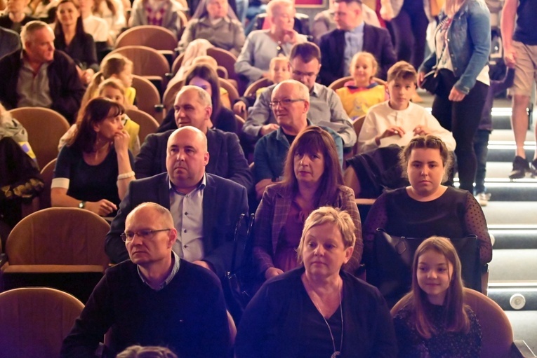 Świdnica. Program artystyczny i wręczenie nagród z okazji Dni Papieskich