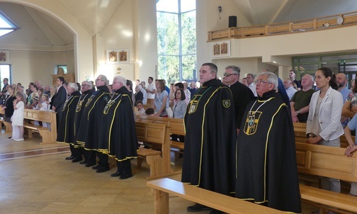 Wierni podczas odpustowej uroczystości ku czci św. Andrzeja Boboli w Bielsku-Białej.