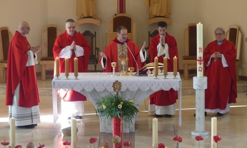 Msza św. ku czci św. Andrzeja Boboli w pallotyńskim kościele, któremu patronuje.