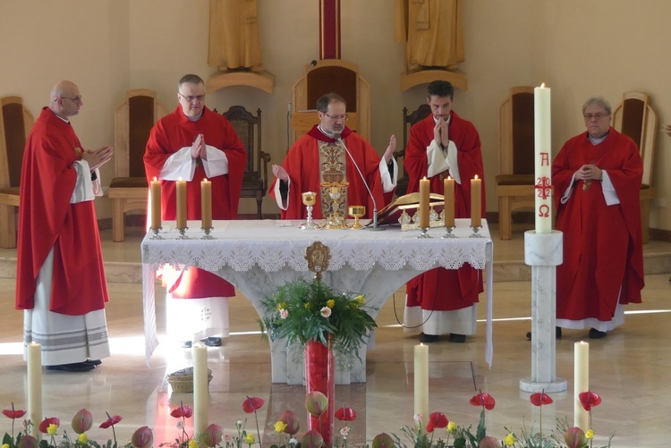Msza św. ku czci św. Andrzeja Boboli w pallotyńskim kościele, któremu patronuje.