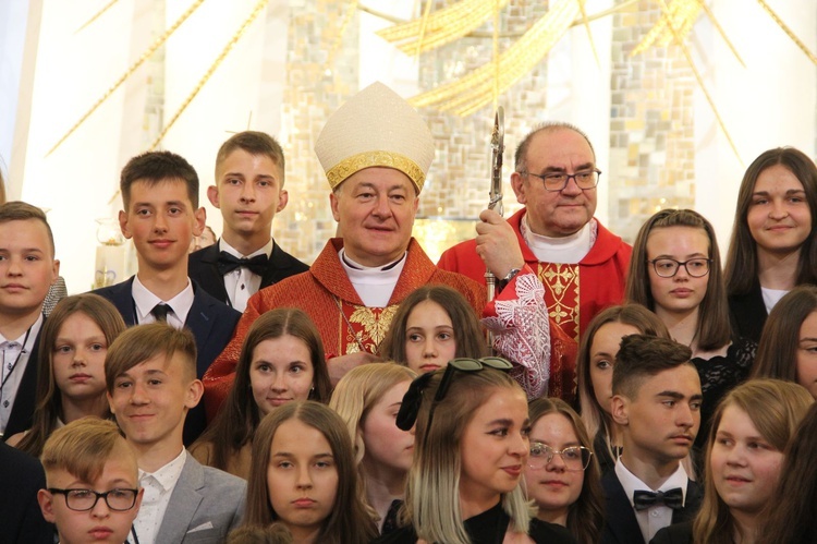 Bierzmowanie u Matki Bożej Fatimskiej w Tarnowie, cz. 1