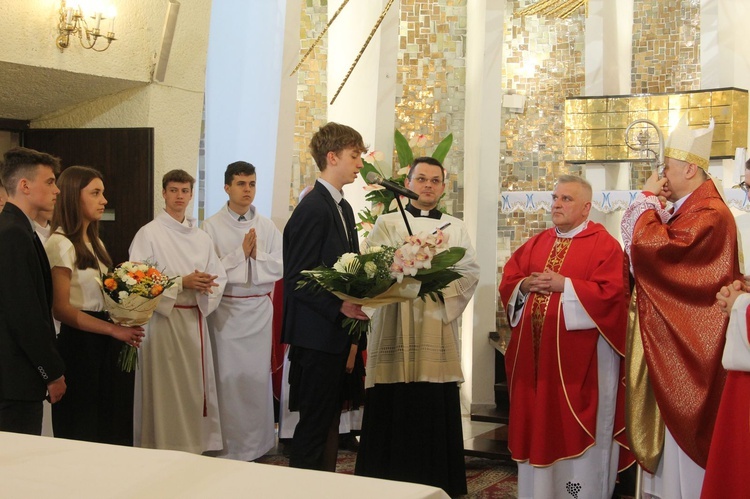 Bierzmowanie u Matki Bożej Fatimskiej w Tarnowie, cz. 1