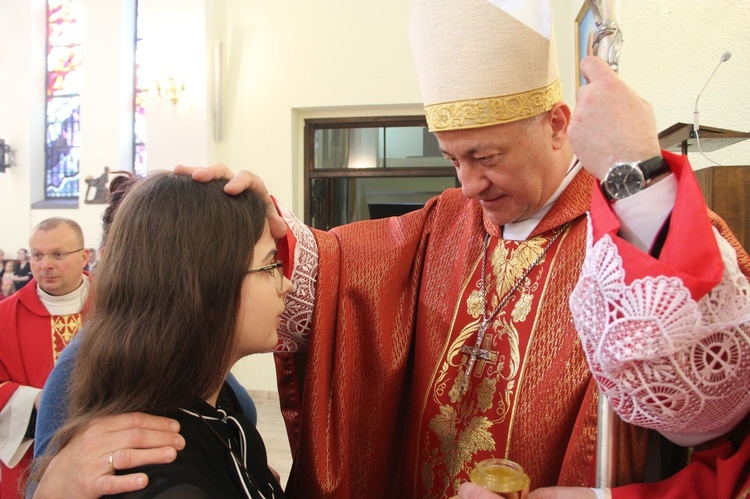 Bierzmowanie u Matki Bożej Fatimskiej w Tarnowie, cz. 1