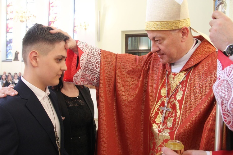 Bierzmowanie u Matki Bożej Fatimskiej w Tarnowie, cz. 1