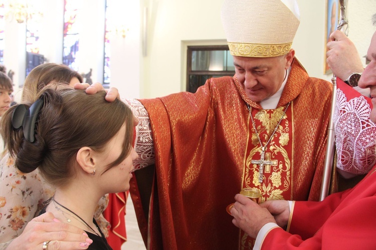 Bierzmowanie u Matki Bożej Fatimskiej w Tarnowie, cz. 1