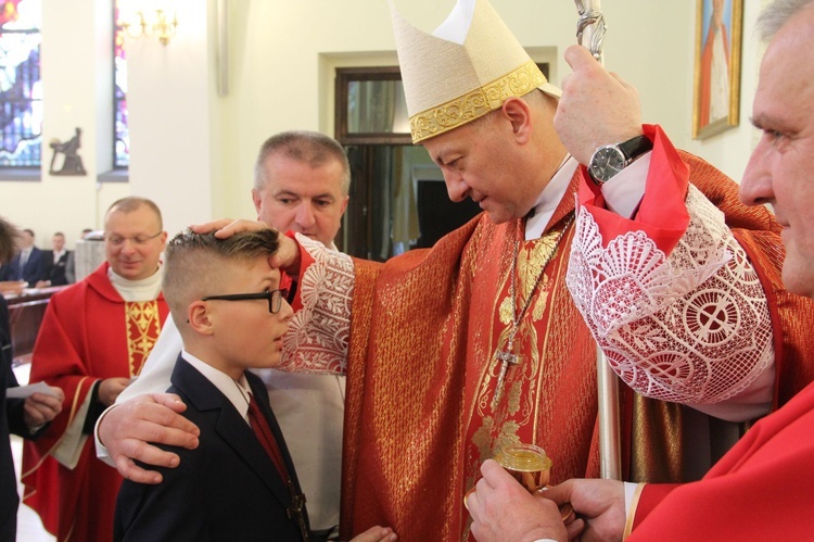 Bierzmowanie u Matki Bożej Fatimskiej w Tarnowie, cz. 1