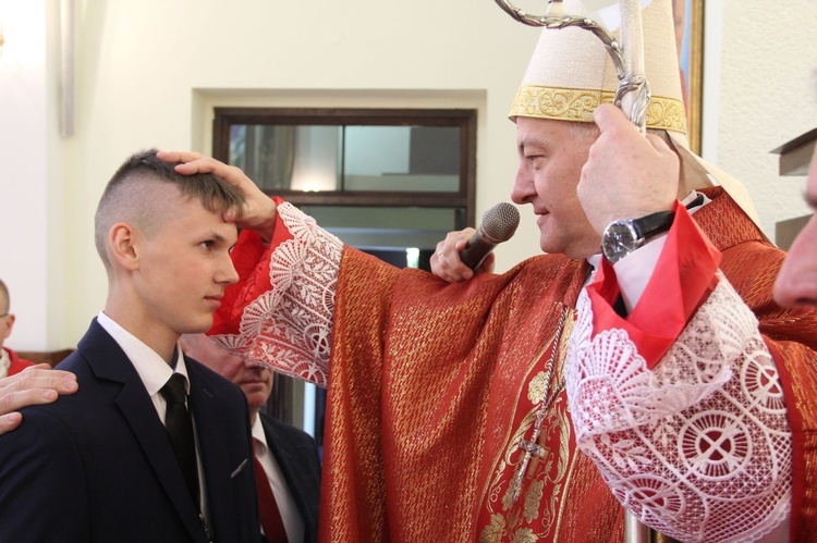 Bierzmowanie u Matki Bożej Fatimskiej w Tarnowie, cz. 1