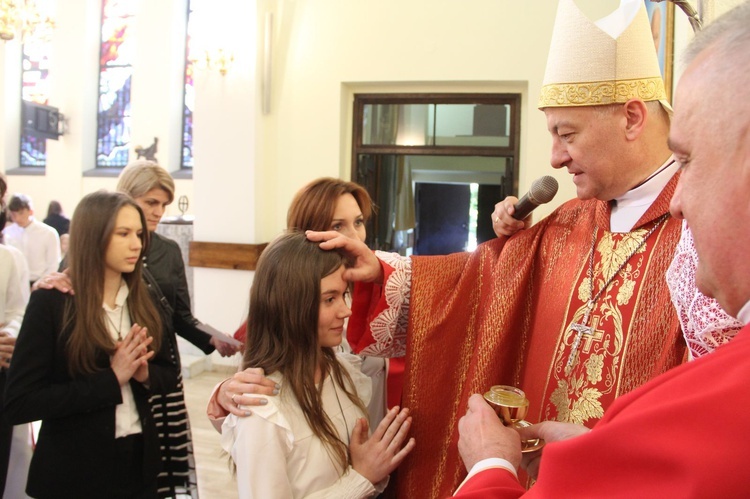 Bierzmowanie u Matki Bożej Fatimskiej w Tarnowie, cz. 1