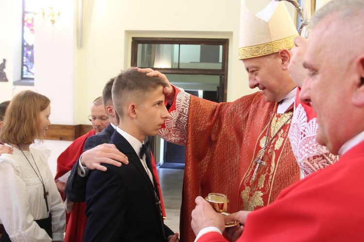 Bierzmowanie u Matki Bożej Fatimskiej w Tarnowie, cz. 1